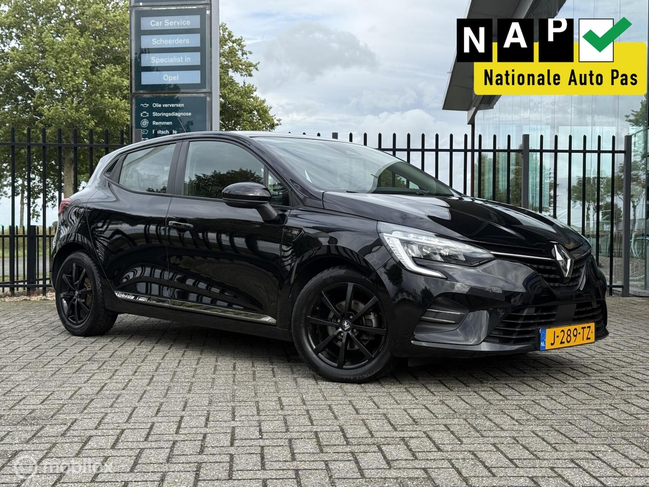 Renault Clio - 1.0 TCe Business Zen|PDC|Carplay - AutoWereld.nl