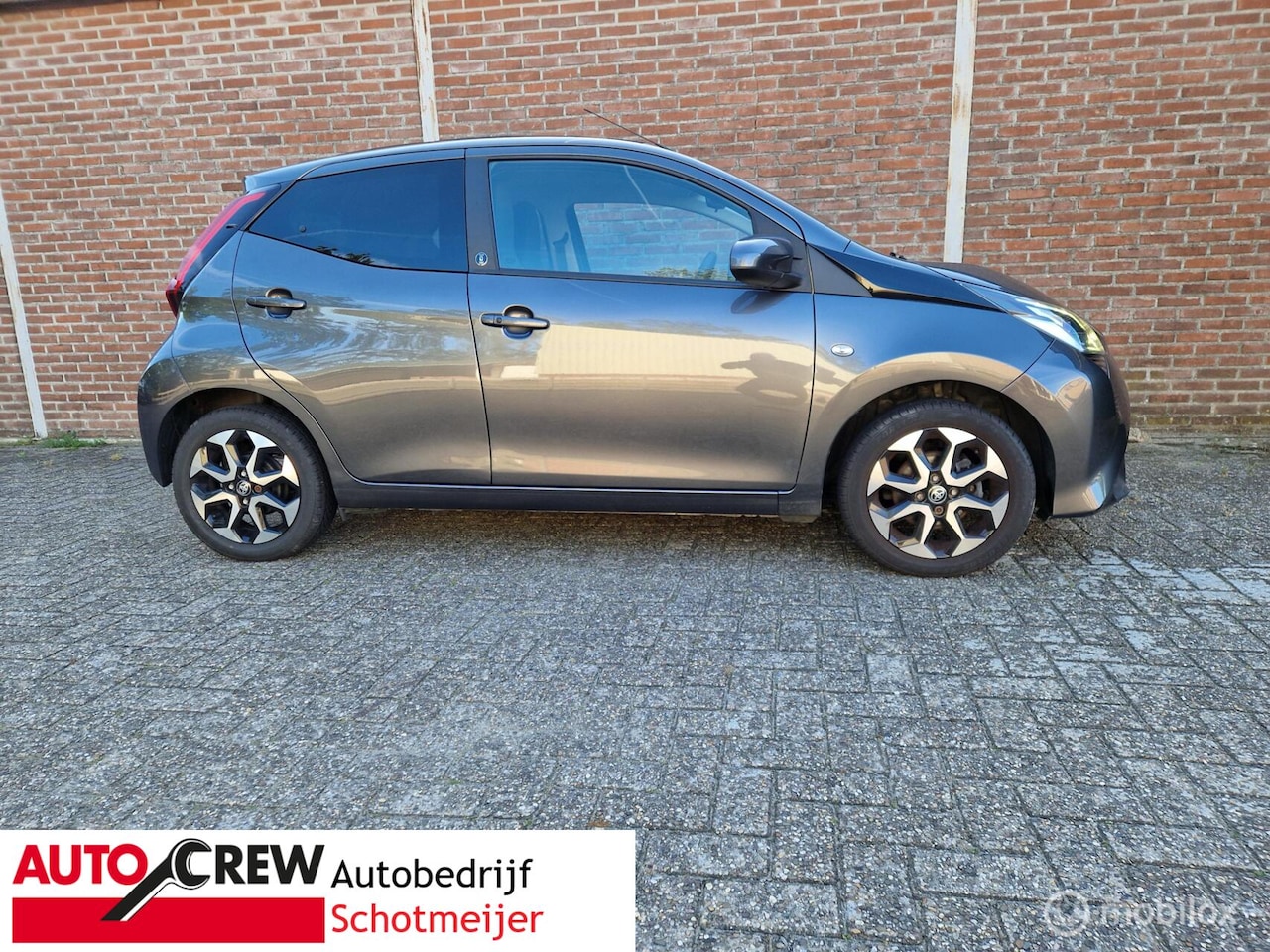 Toyota Aygo - 1.0 VVT-i X-clusiv voorzien van vouwdak - AutoWereld.nl