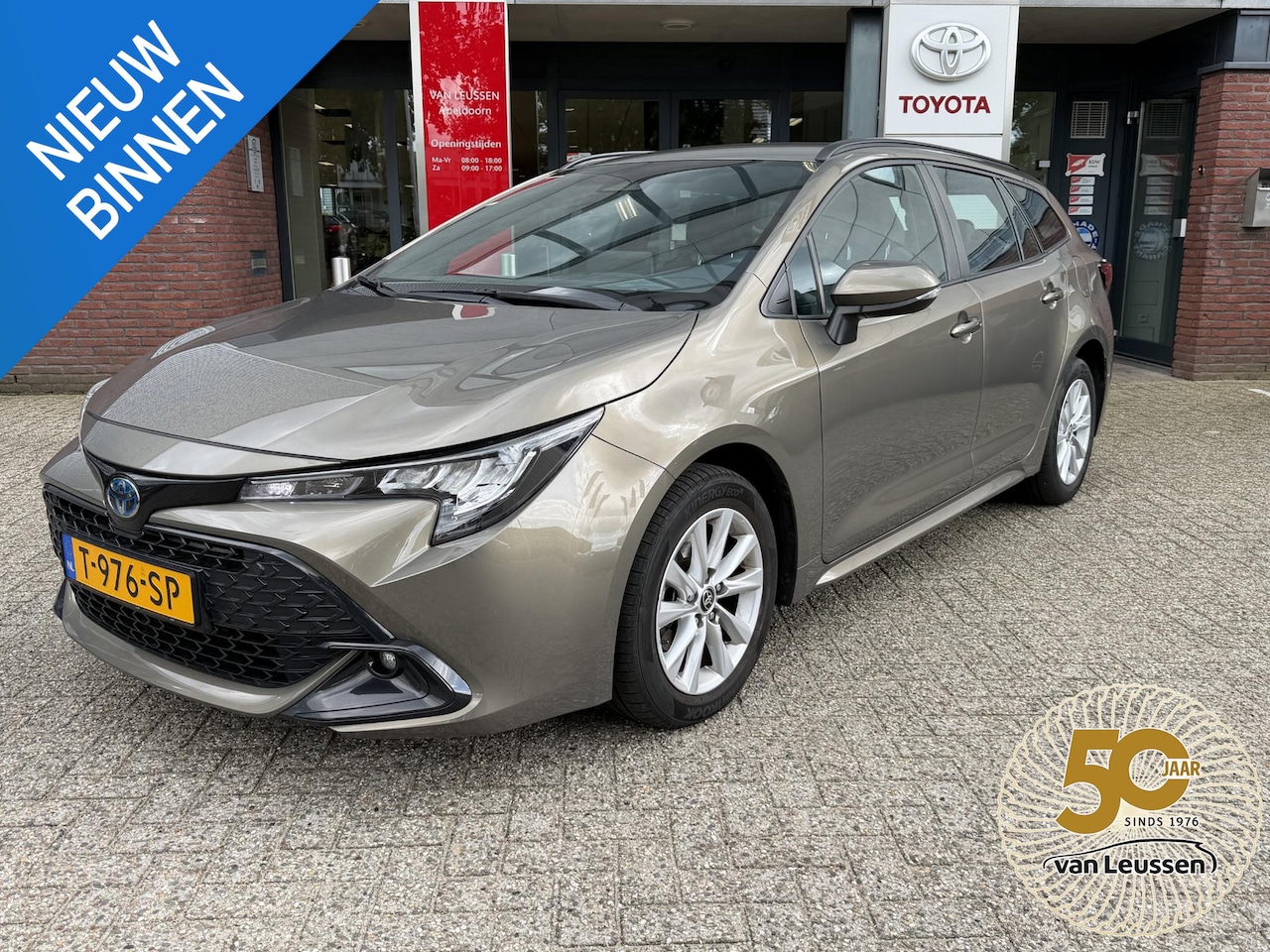 Toyota Corolla Touring Sports - Hybrid 140 Active CAMERA CLIMA AD-CRUISE LM-VELGEN 16" APPLE/ANDROID NL-AUTO NAVI - AutoWereld.nl