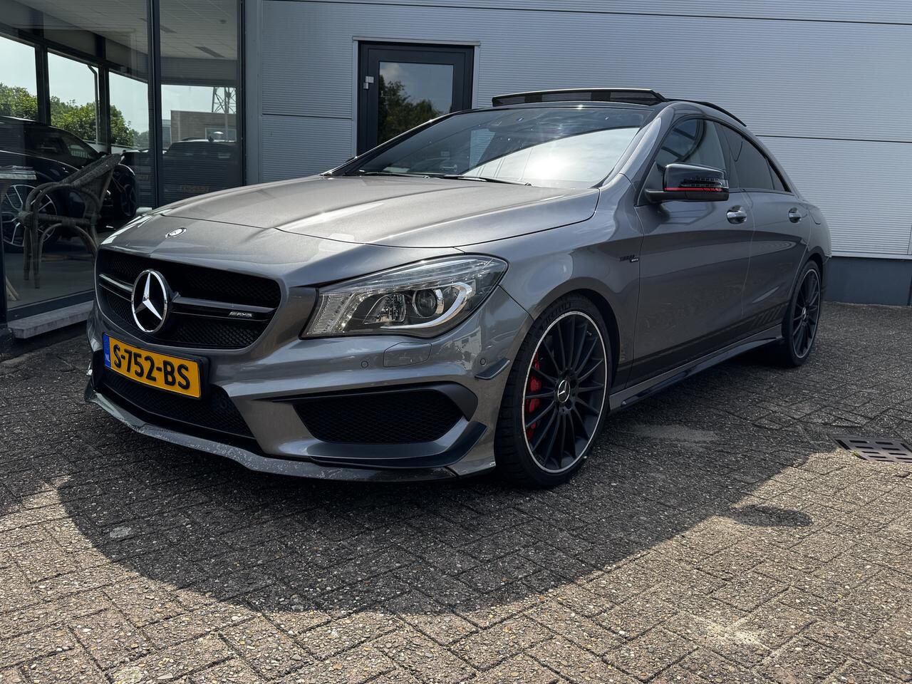 Mercedes-Benz CLA-Klasse - MERCEDES-AMG 45 AMG 4MATIC CLA45 | AMG | 4Matic | 7G-DCT | performance s - AutoWereld.nl