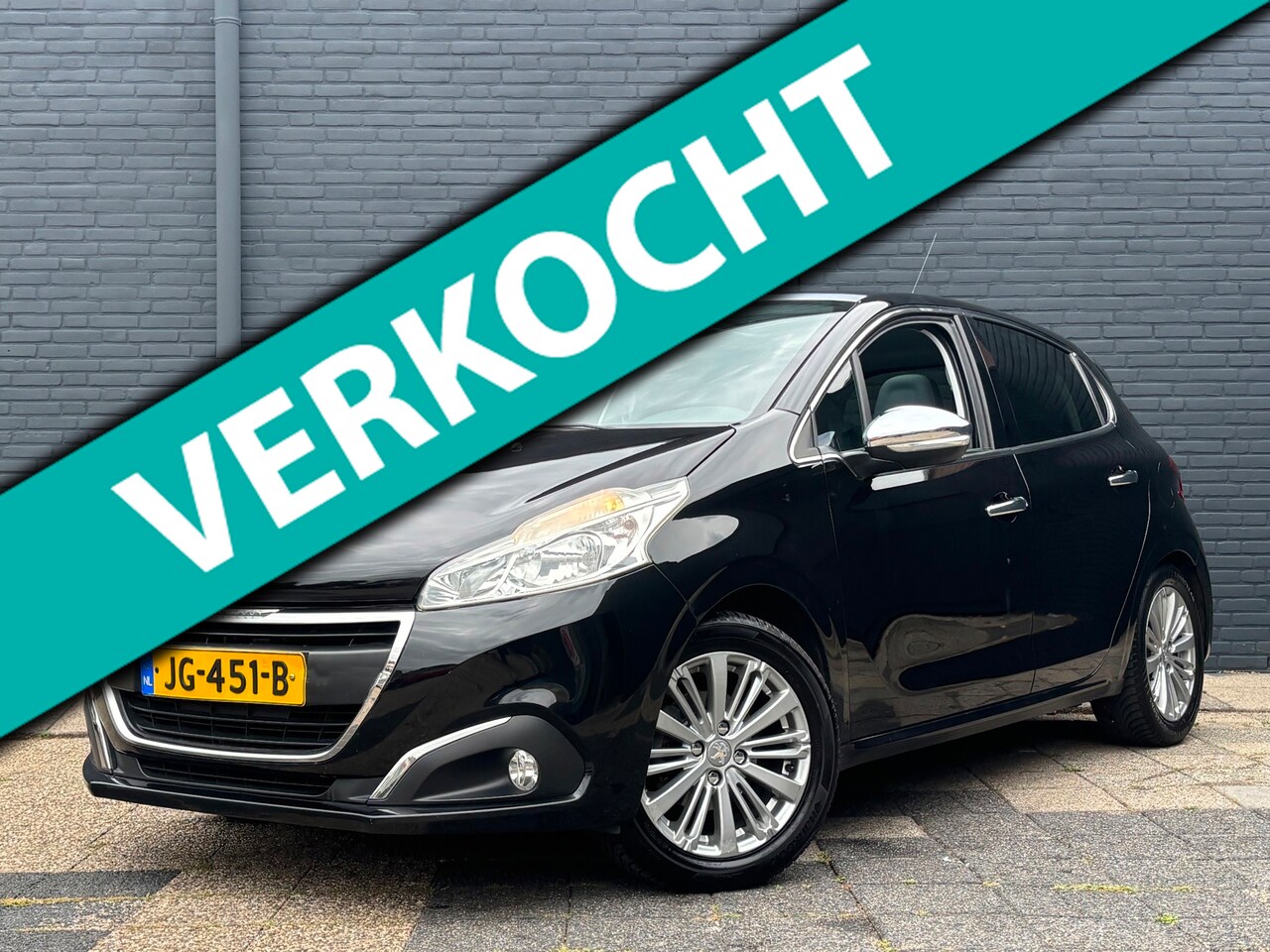 Peugeot 208 - 1.2 PureTech Allure | Pano | Navi | Distributieset vervangen - AutoWereld.nl