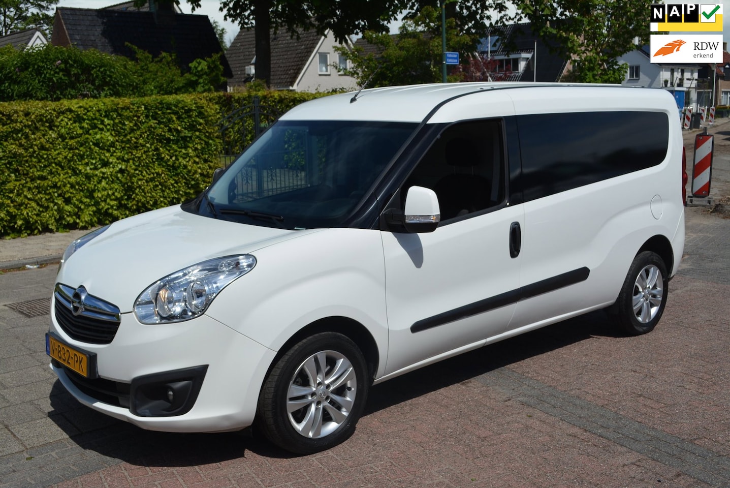 Opel Combo - 1.3 CDTi L2H1 Sport 1.3 CDTi L2H1 Sport ( verlengde uitvoering ) - AutoWereld.nl