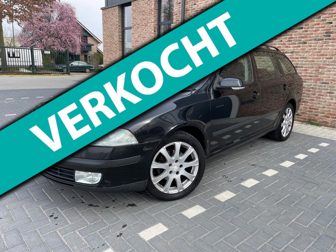 Skoda Octavia Combi - 2.0 FSI Ambiente 2.0 FSI Ambiente - AutoWereld.nl
