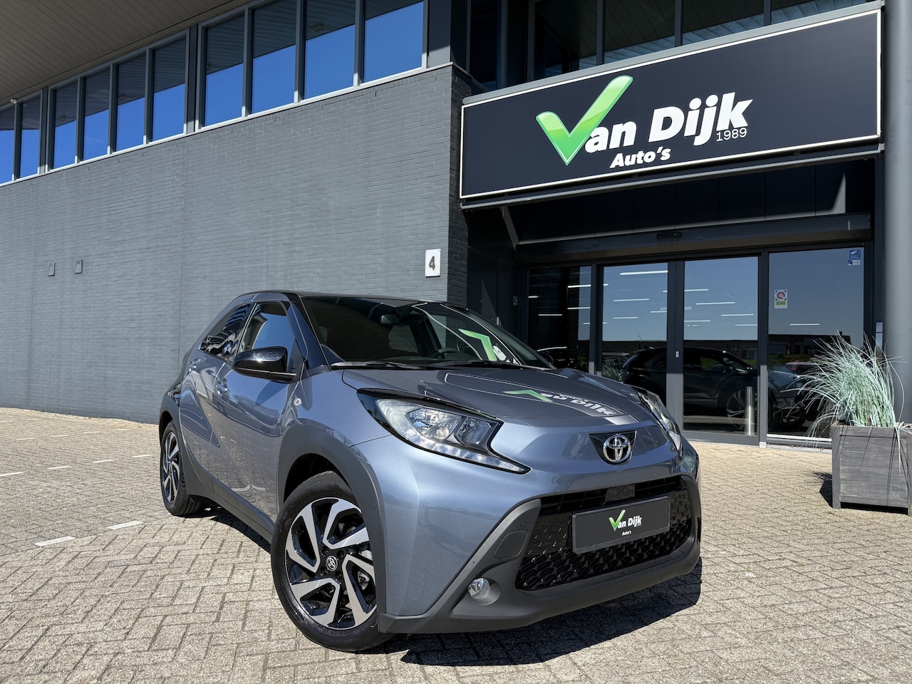 Toyota Aygo X - 1.0 VVT-i S-CVT Camera Airco Car Play - AutoWereld.nl