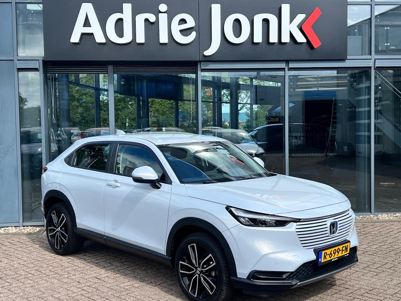 Honda HR-V - 1.5 e:HEV Elegance AUTOMAAT | FULL HYBRID | A. CAMERA | APPLE CARPLAY/ANDROID AUTO | STOEL - AutoWereld.nl