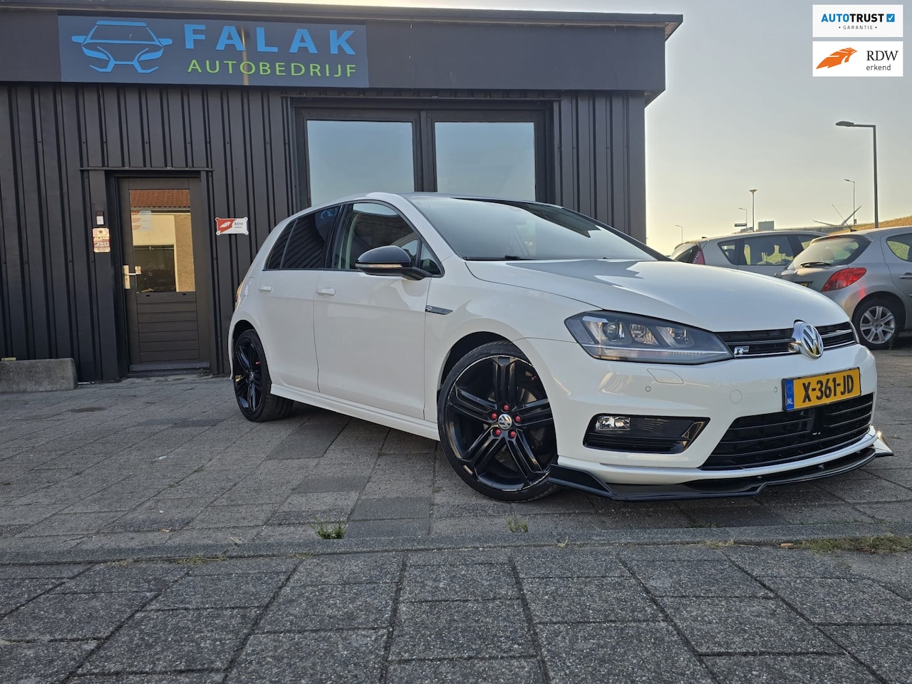 Volkswagen Golf - 1.2 TSI R-Leni AUTOMAAT - AutoWereld.nl