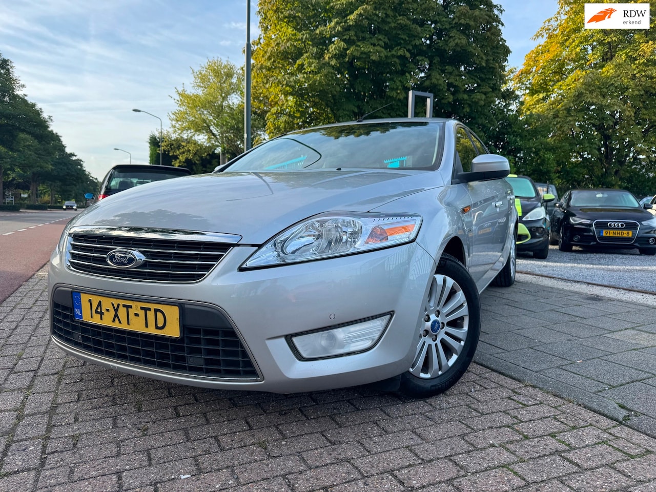 Ford Mondeo - 2.5-20V Ghia Clima Elek Pakket Navi Cruise - AutoWereld.nl