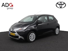 Toyota Aygo - 1.0 VVT-i x-play | Groot scherm met multimedia | Airco | Parkeercamera |