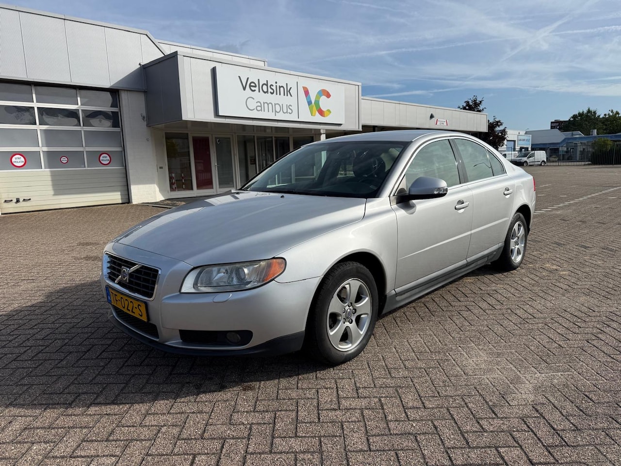 Volvo S80 - 2.5 FT Aut. Climatronic Leder Cruisecontr. APK 05-2027 - AutoWereld.nl