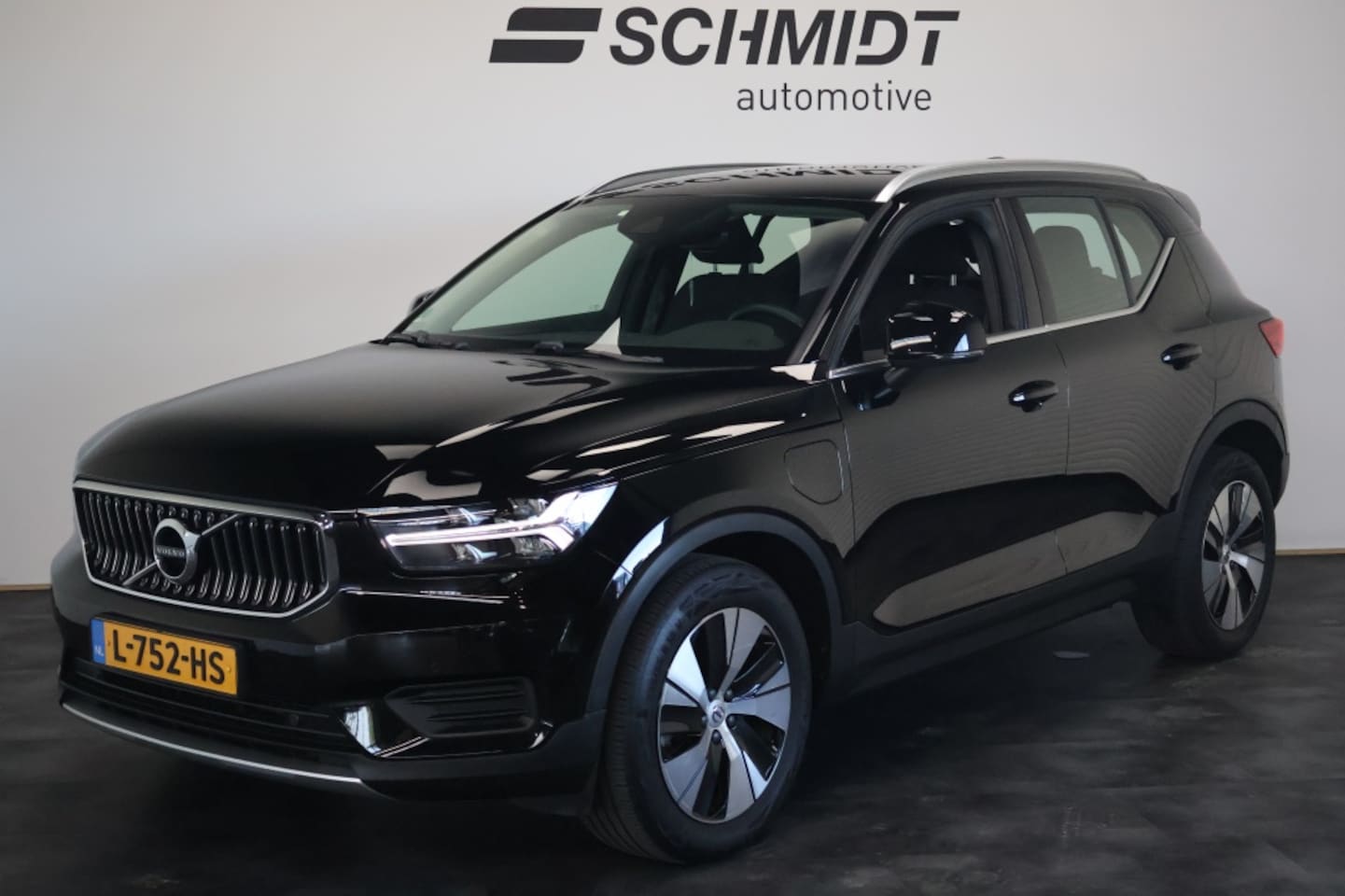 Volvo XC40 - 1.5 T4 Recharge Inscription Expression | Automaat | Carplay | Camera - AutoWereld.nl