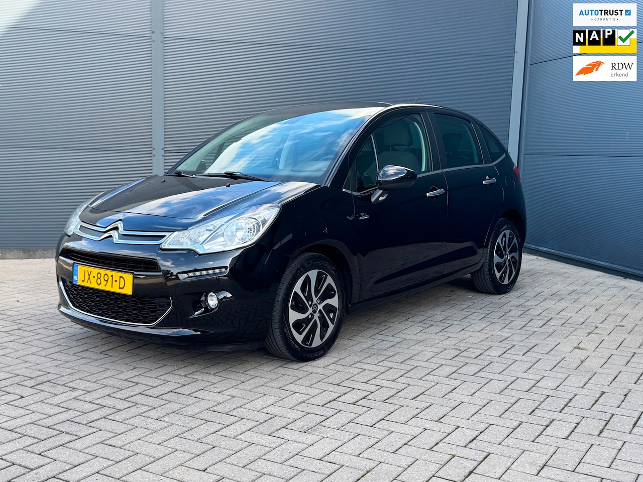 Citroën C3 - 1.2 PureTech Exclusive Automaat, Pano. - AutoWereld.nl