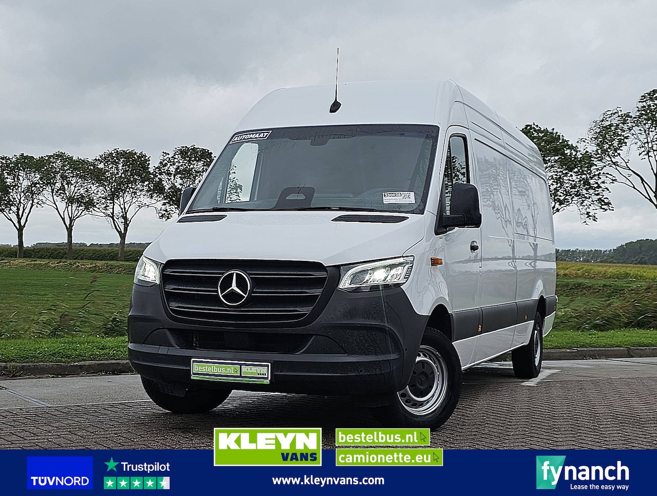 Mercedes-Benz Sprinter - 317 L3H2 Maxi LED Mbux10 - AutoWereld.nl
