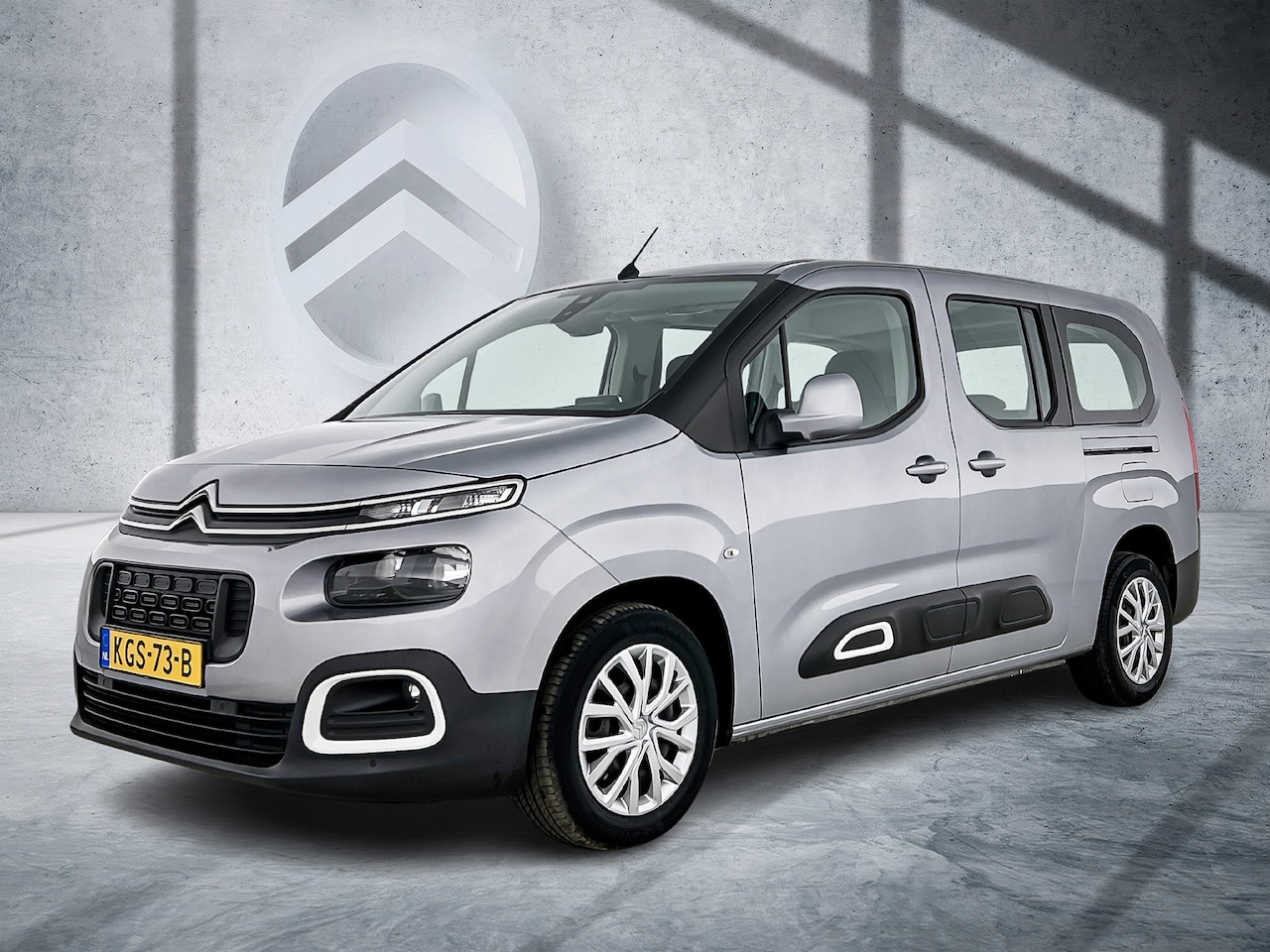 Citroën Berlingo XL - 110 pk Feel | Rijklaar | Parkeersensoren | Navigatie | - AutoWereld.nl