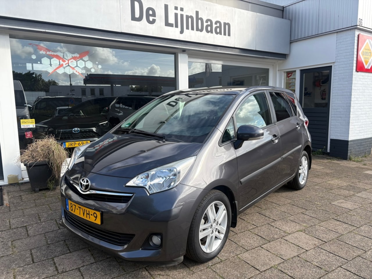 Toyota Verso S - 1.3 VVT-i Dynamic 1.3 VVT-i Dynamic - AutoWereld.nl