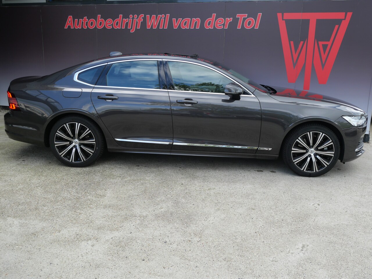 Volvo S90 - 2.0 T8 AWD PLUS BRIGHT | PANORAMA | A.C.C | TREKHAAK | CARPLAY | SOH 100% | NL-AUTO!! - AutoWereld.nl