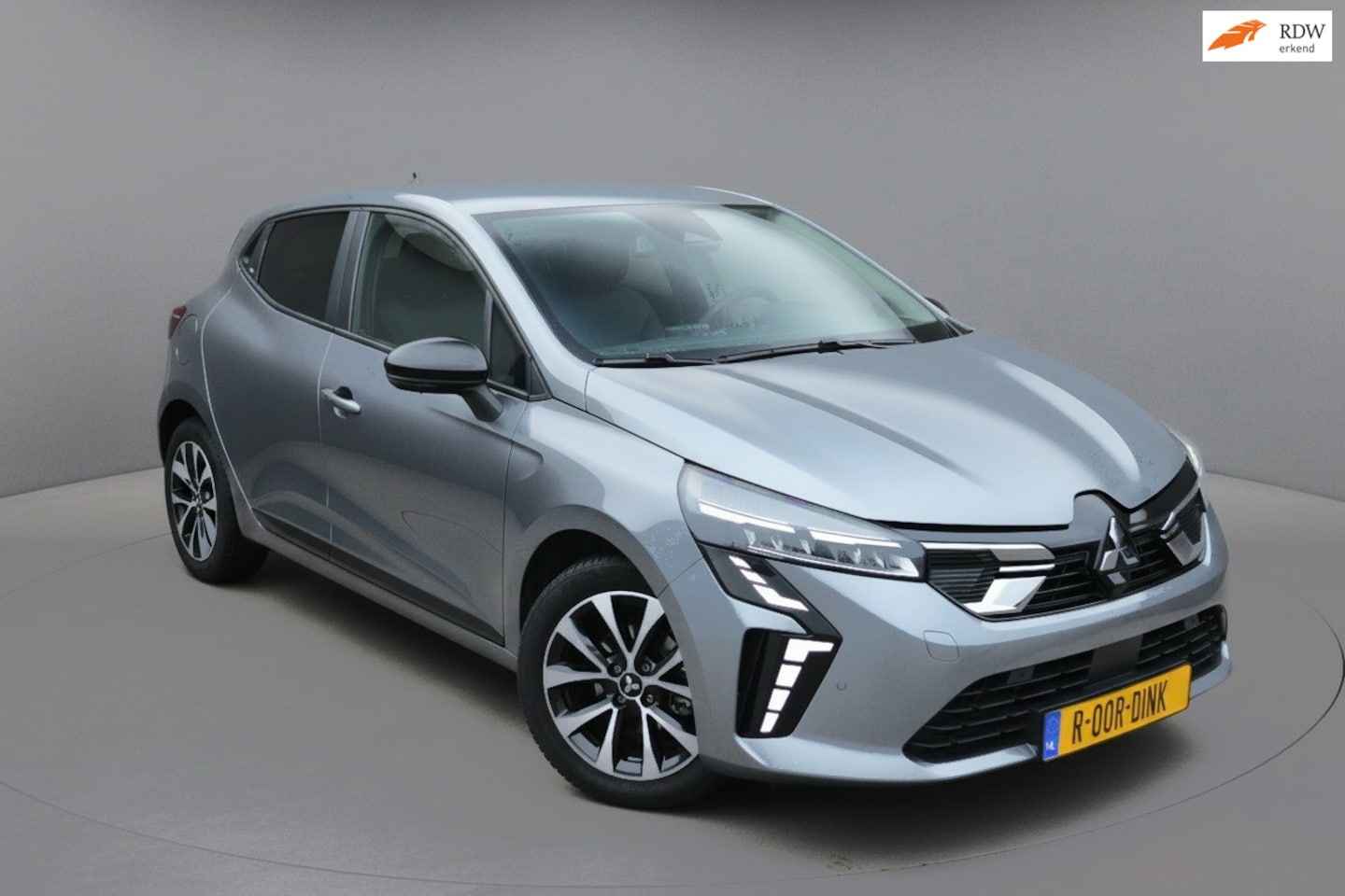 Mitsubishi Colt - Carplay|Camera|Clima|LED|8 jaar garantie! - AutoWereld.nl