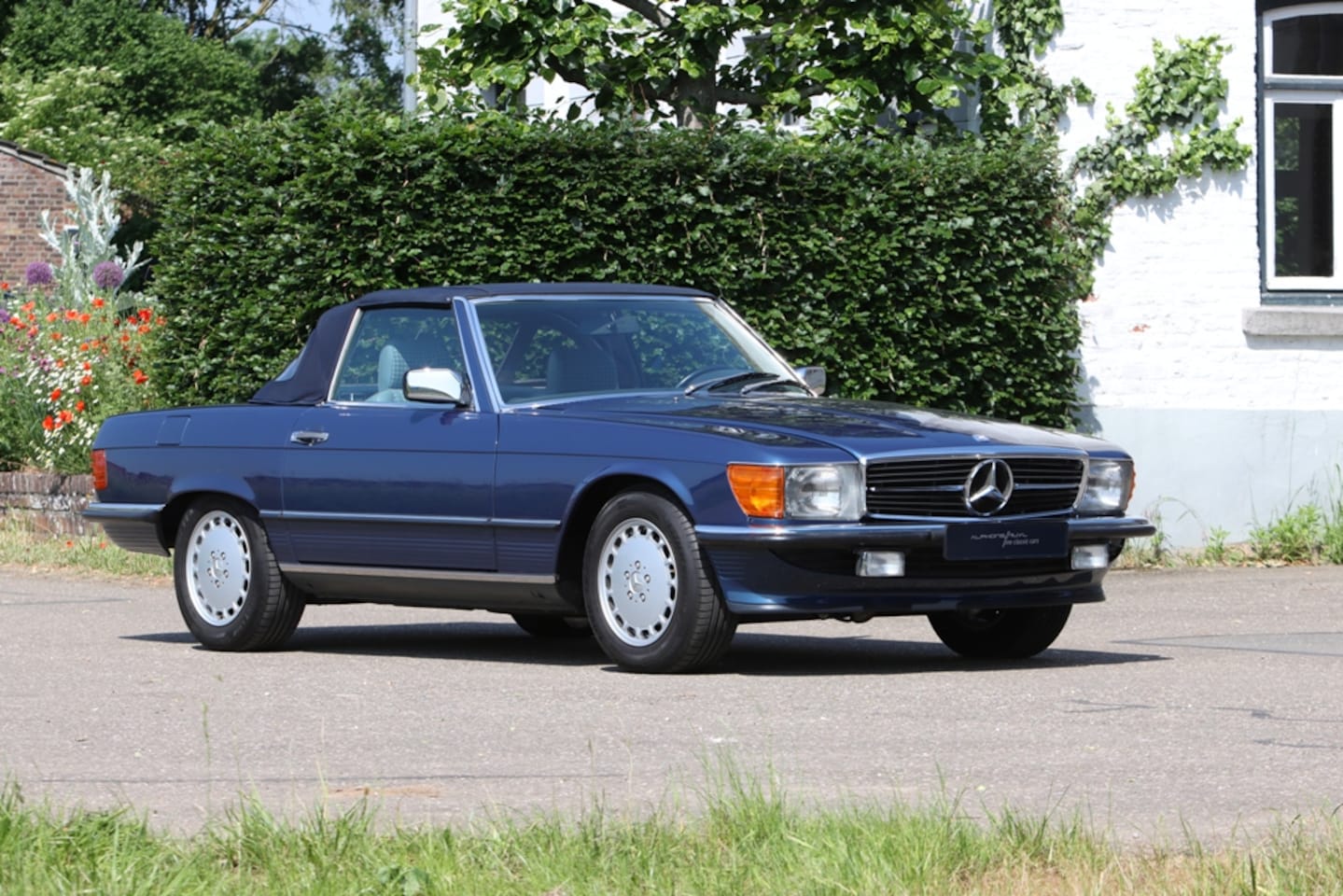 Mercedes-Benz SL-klasse Cabrio - 300 SL R107 Original paint - AutoWereld.nl