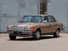 Mercedes-Benz 200-280 (W123) - 230 E Automatic / Airco / 366 Pictures online