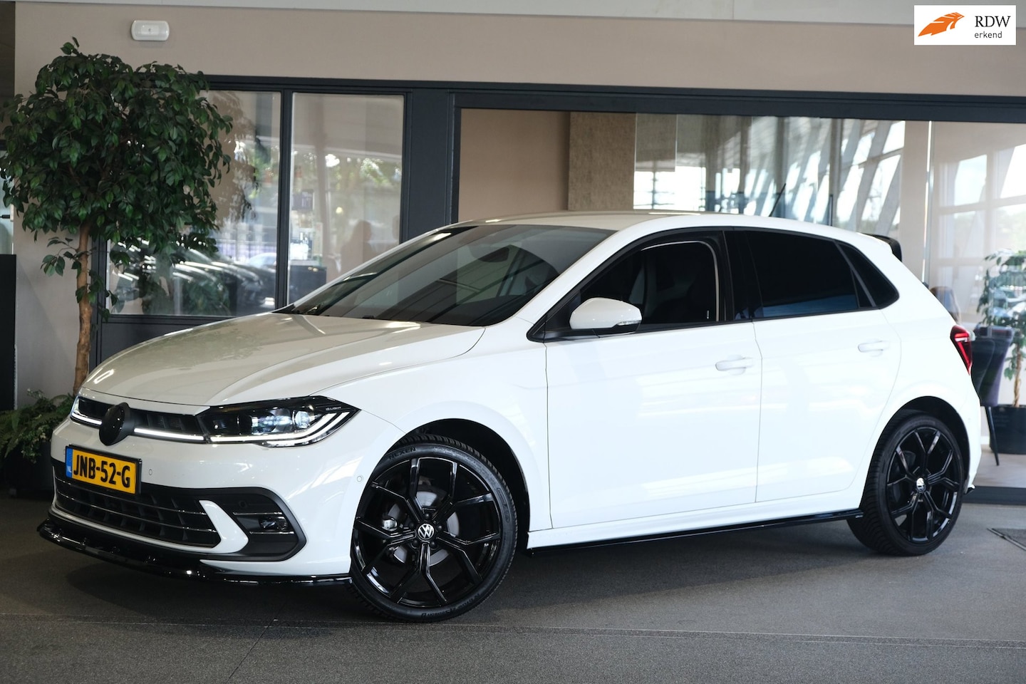 Volkswagen Polo - 1.0 TSI Style DSG 95PK IQ ACC DPC Led Cam Keyless Navi Maxton - AutoWereld.nl