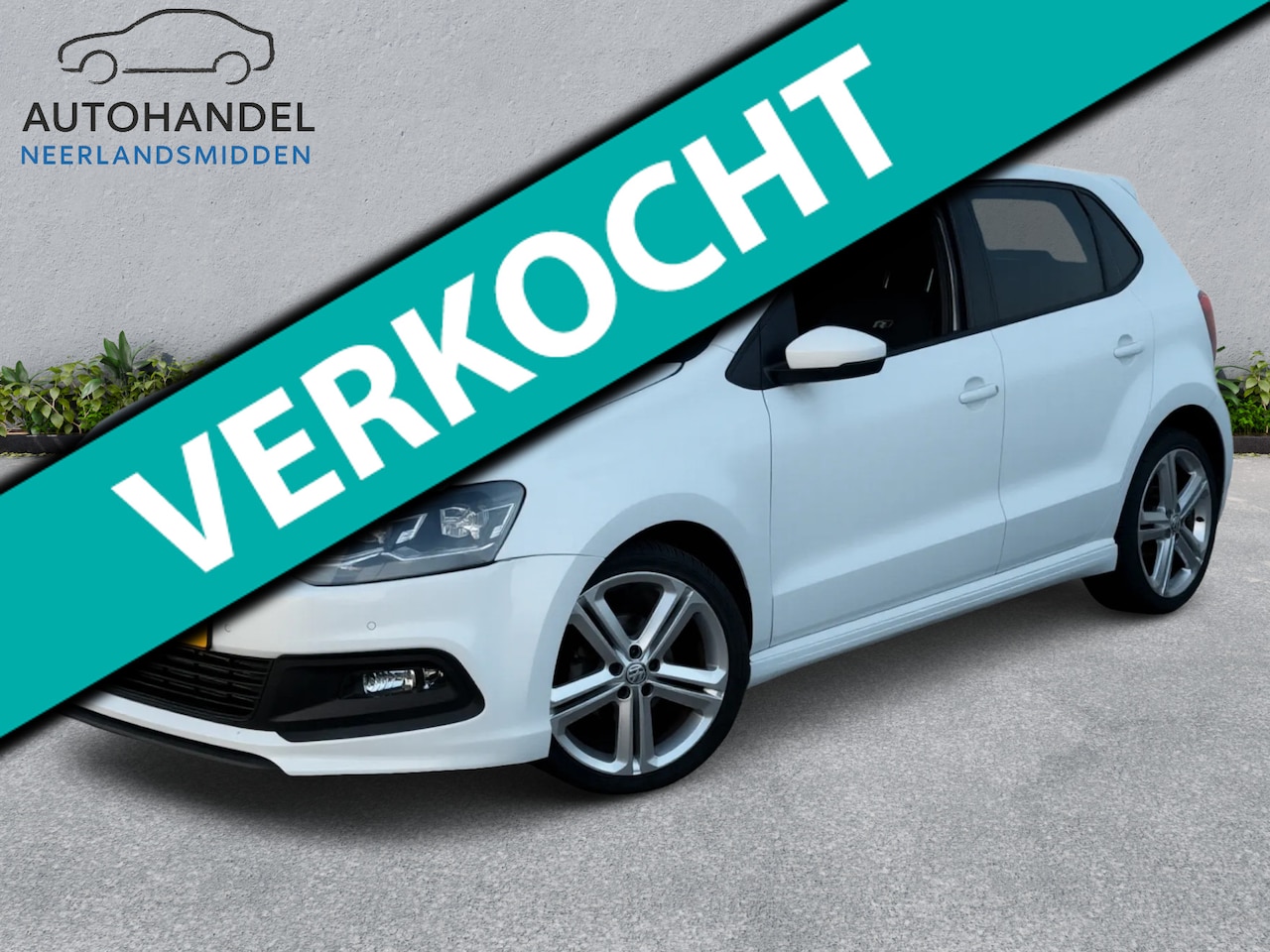 Volkswagen Polo - 1.2 TSI R-line airco Led camera pdc navi camera - AutoWereld.nl