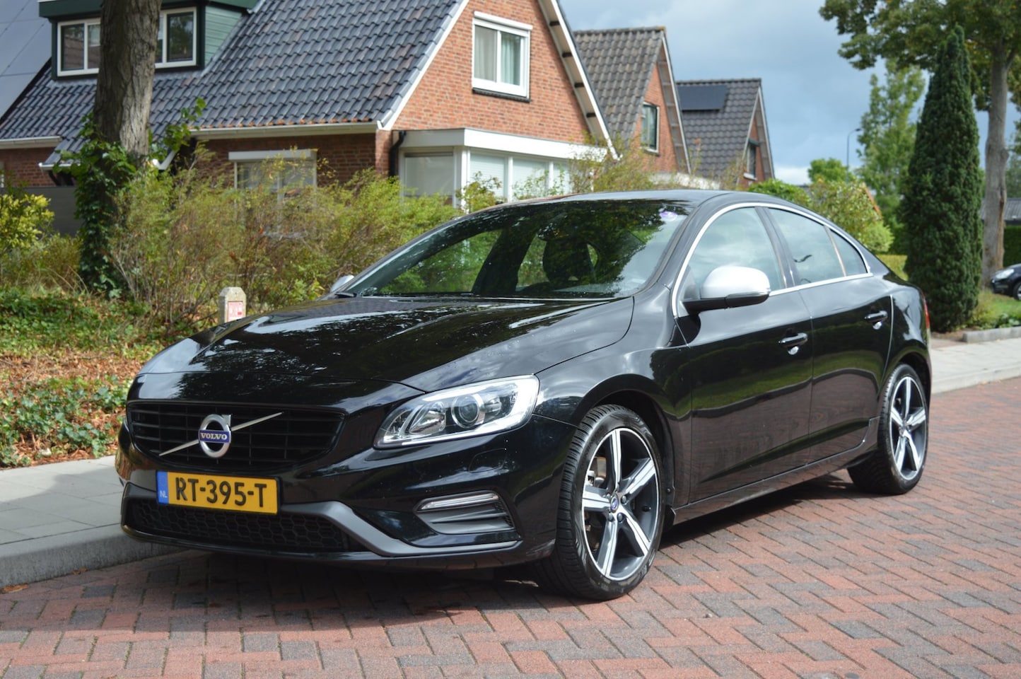 Volvo S60 - 2.0 T3 Summum R-design - AutoWereld.nl