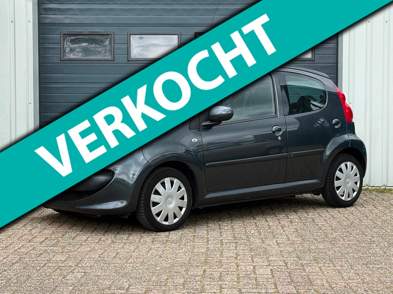 Peugeot 107 - 1.0-12V XS 5-deurs AUTOMAAT / AIRCO / NAP - AutoWereld.nl