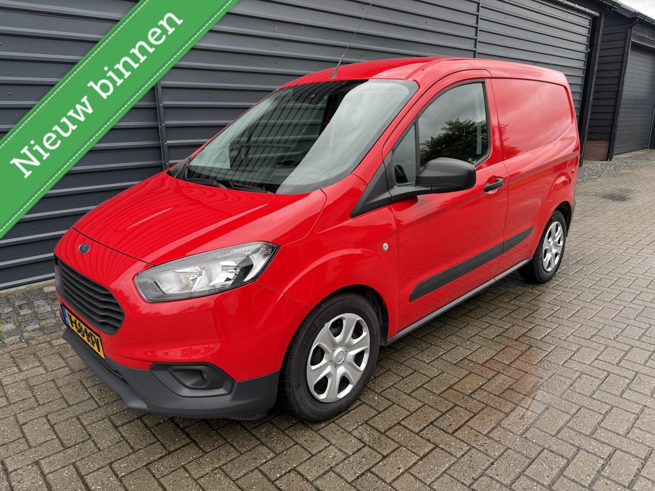 Ford Transit Courier - 1.0 Benzine,Airco,Cruise,Stoelverwarming. - AutoWereld.nl