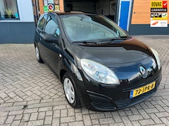 Renault Twingo - 1.2 Authentique 2 maanden garantie airco nieuwe apk aflevering beurt auto is compleet gere
