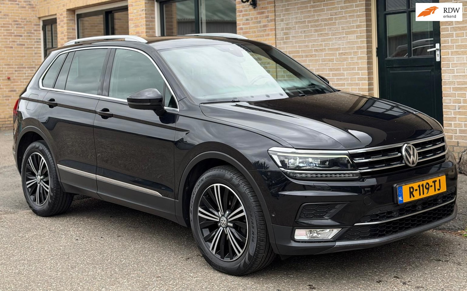 Volkswagen Tiguan - 1.4 TSI ACT Comfortline Business R 1.4 TSI ACT Comfortline Business R - AutoWereld.nl