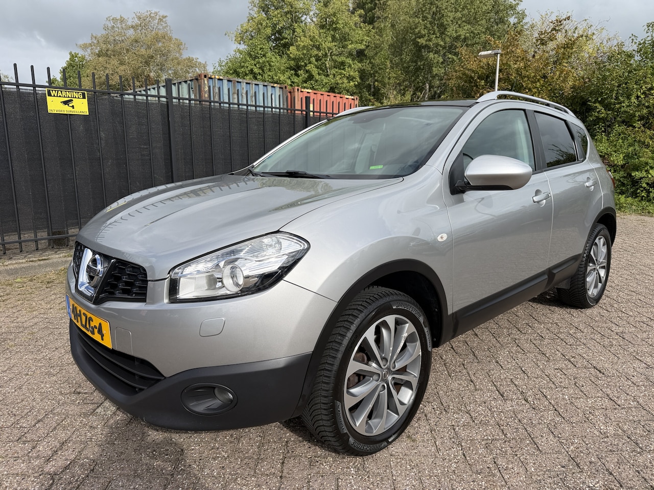 Nissan Qashqai - 2.0 Autom/Tiptr Tekna Leer/Bose/Camera/Panorama/Clima/Navi - AutoWereld.nl