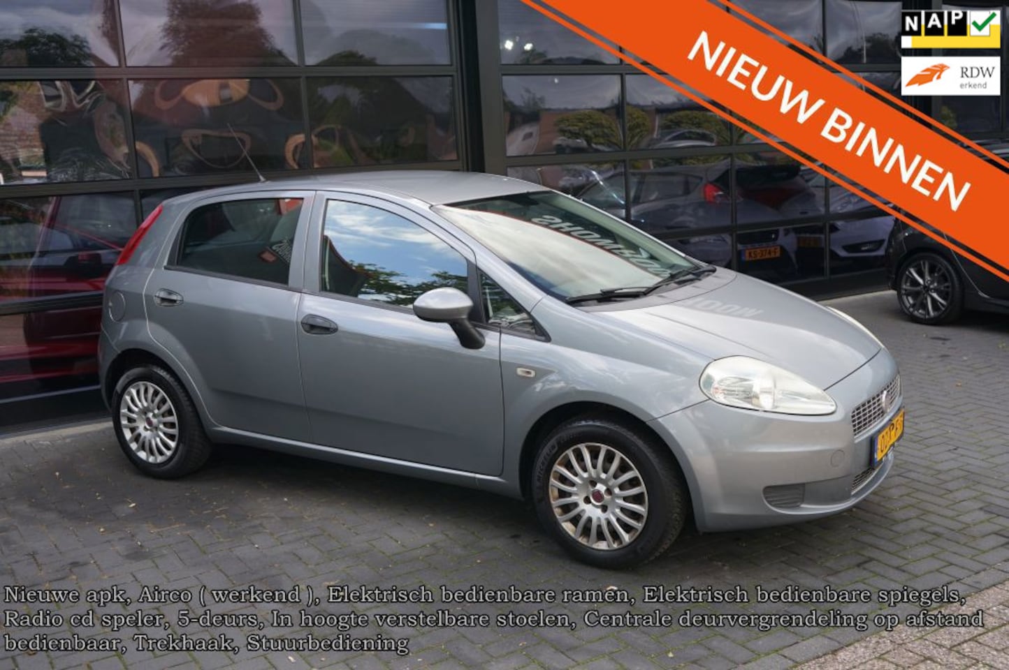 Fiat Grande Punto - 1.4 Active 1.4 Active, Airco, Elek pakket, trekhaak - AutoWereld.nl