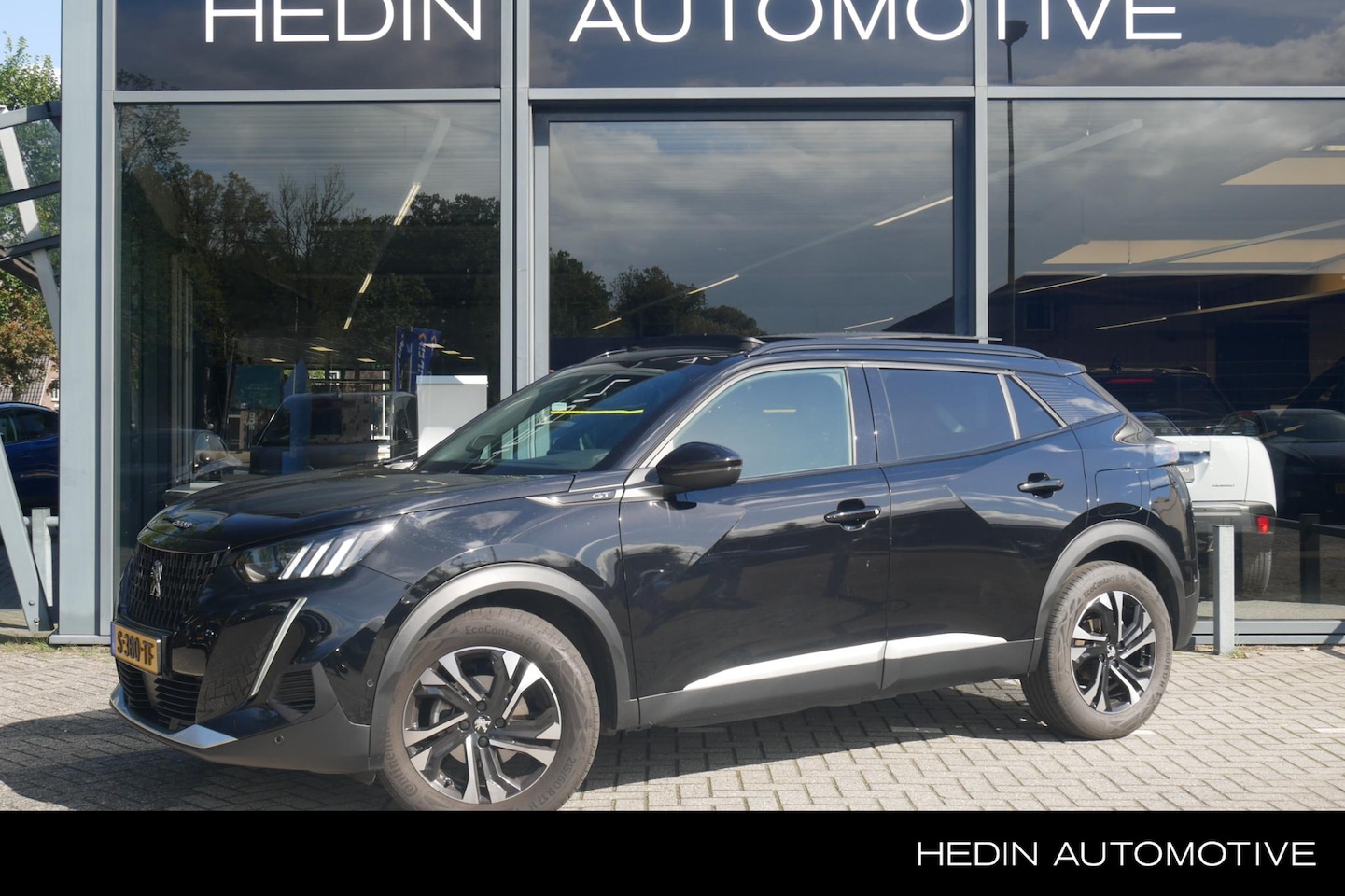 Peugeot 2008 - 1.2 GT | Panoramadak | Trekhaak | Apple Carplay / Android Auto | Navigatie | Achteruitrijc - AutoWereld.nl