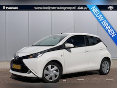 Toyota Aygo - 1.0 VVT-i x-play / Camera / Bluetooth / AC /