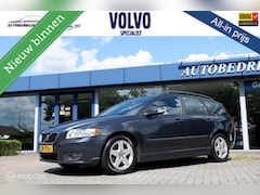 Volvo V50 - 2.4 140PK GEARTRONIC MOMENTUM | XENON | STOELVERWARMING