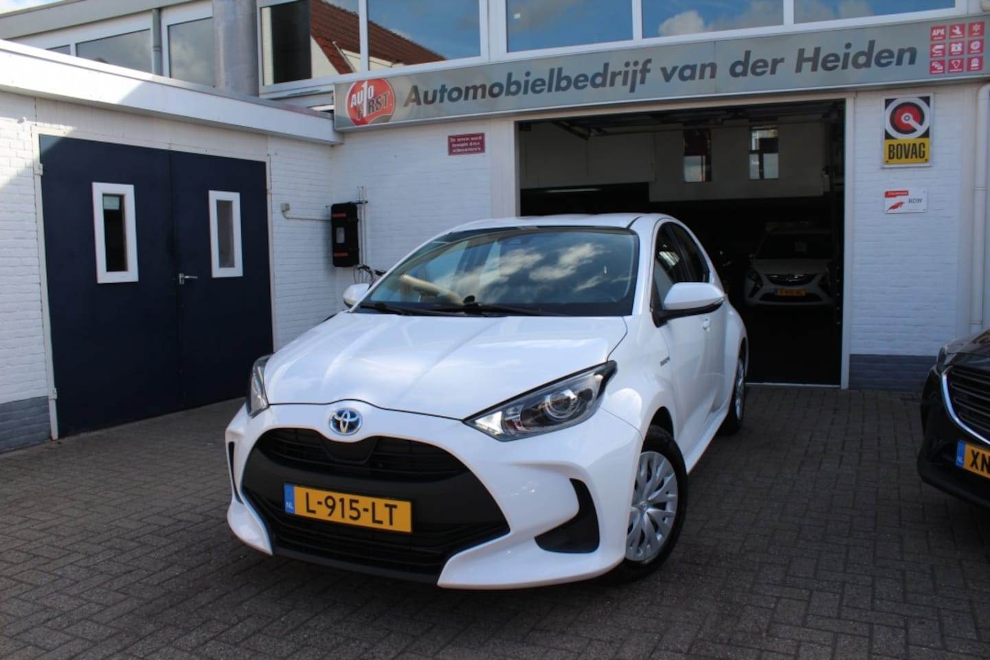 Toyota Yaris - 1.5 Hybride Active - AutoWereld.nl