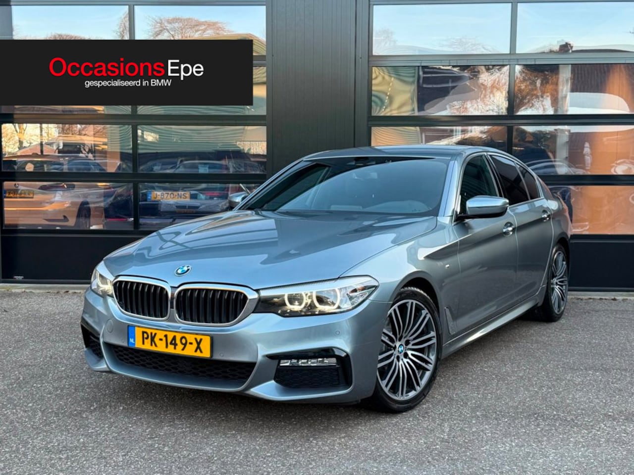 BMW 5-serie - 520i M-Sport Edition Bluestone Metallic - AutoWereld.nl