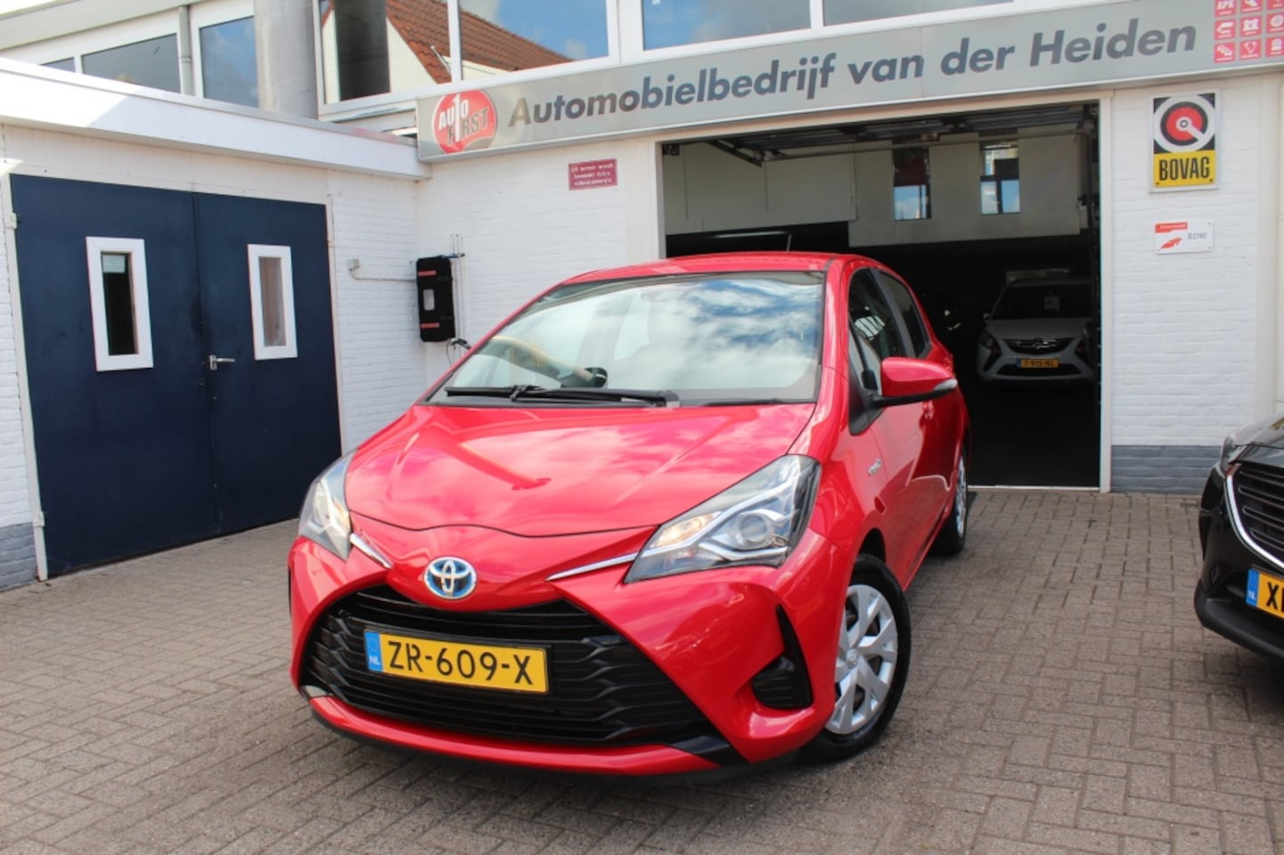 Toyota Yaris - 1.5 Hybride Active - AutoWereld.nl