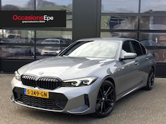 BMW 3-serie - 320i M-Sport Shadowline Harman Kardon LCI