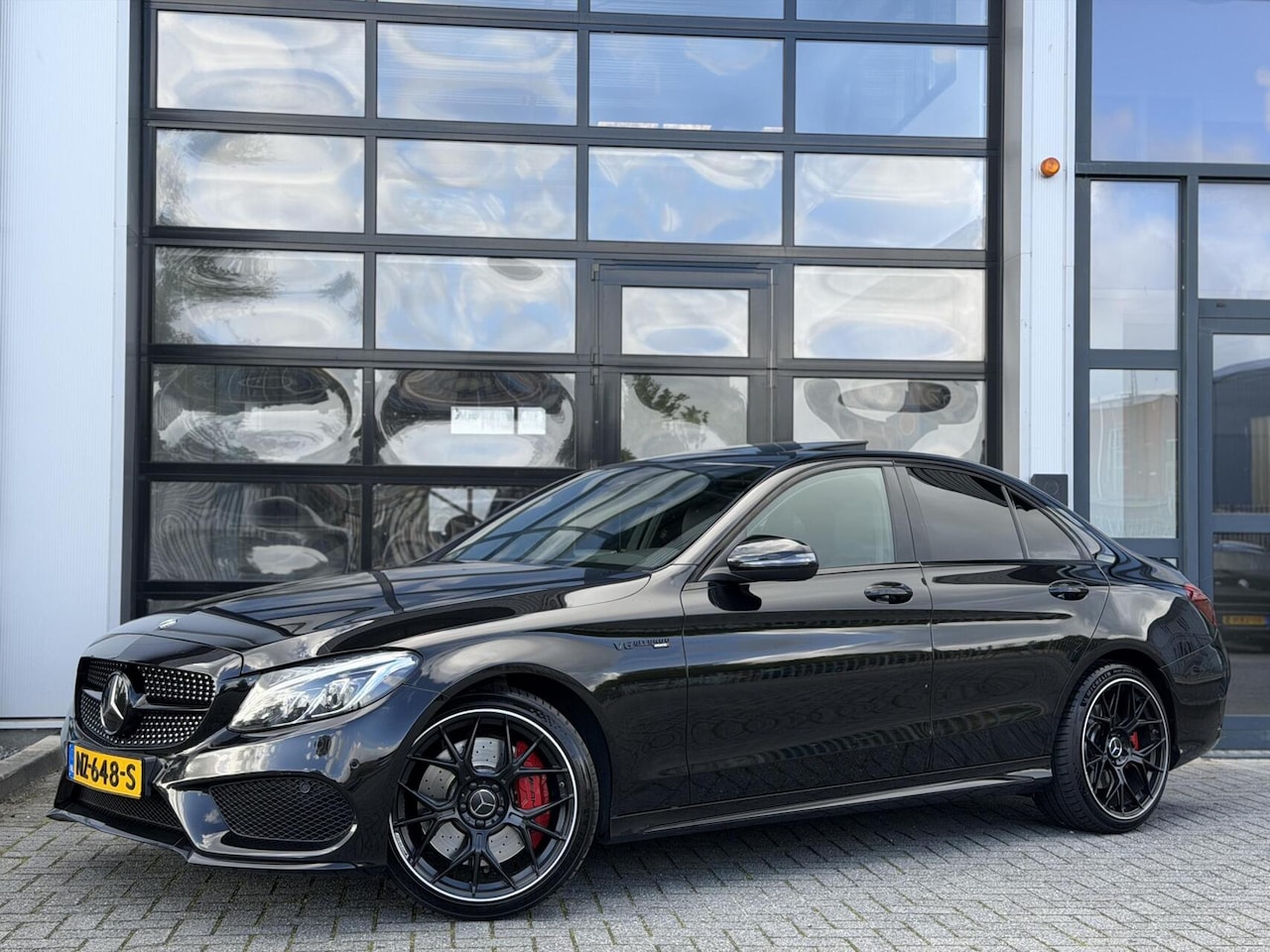 Mercedes-Benz C-klasse - C43 / 450 AMG V6 4MATIC 368PK / PANO / HUD - AutoWereld.nl