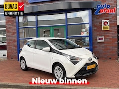 Toyota Aygo - 1.0 VVT-i x-play Navigatie full map/ carplay/android