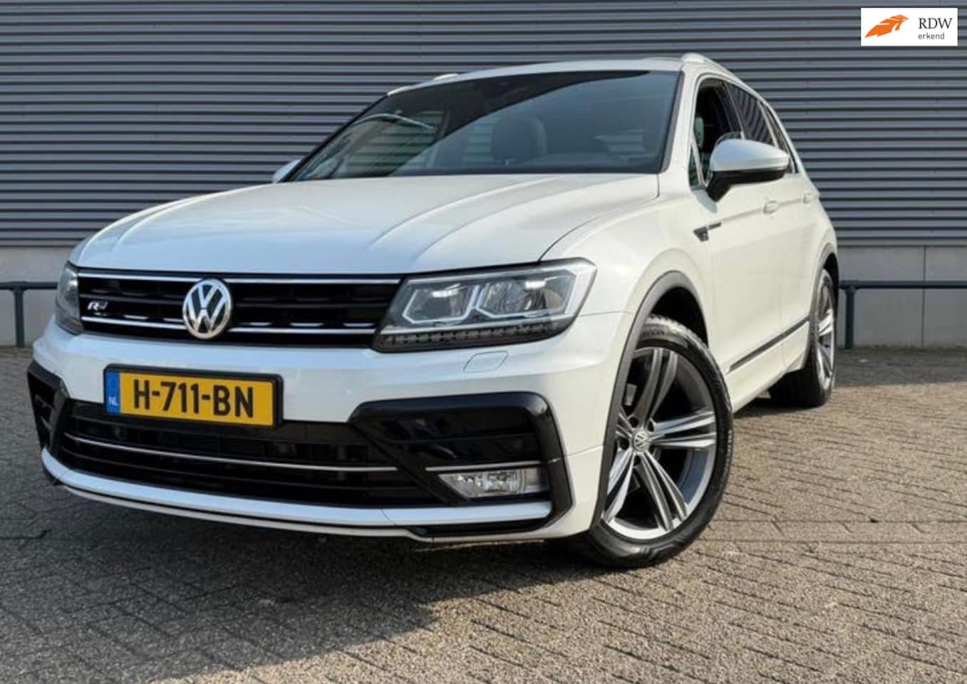 Volkswagen Tiguan - 2.0 TDI Highline 3XR Line - AutoWereld.nl
