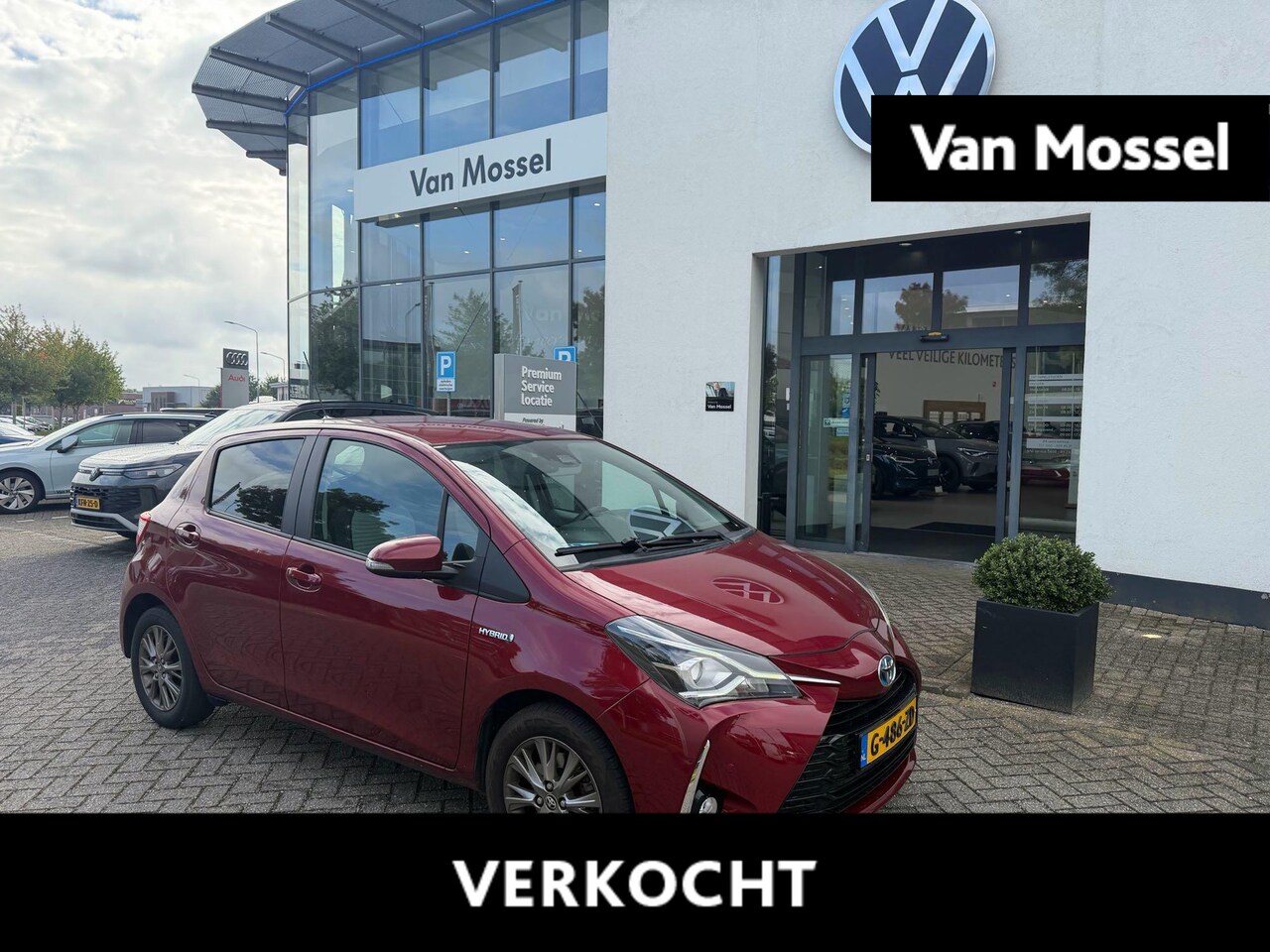 Toyota Yaris - 1.5 Hybrid Dynamic 100 PK | Automaat | Cruise Control | Airco | Navigatie | Achteruitrijca - AutoWereld.nl