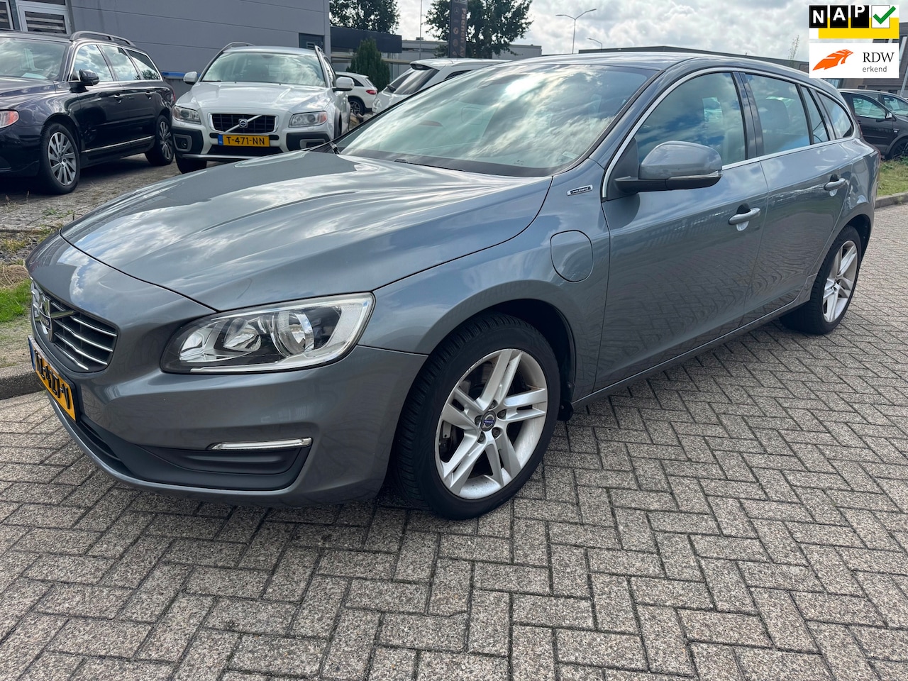 Volvo V60 - 2.4 D5 Twin Engine Lease Edition Garantie - AutoWereld.nl