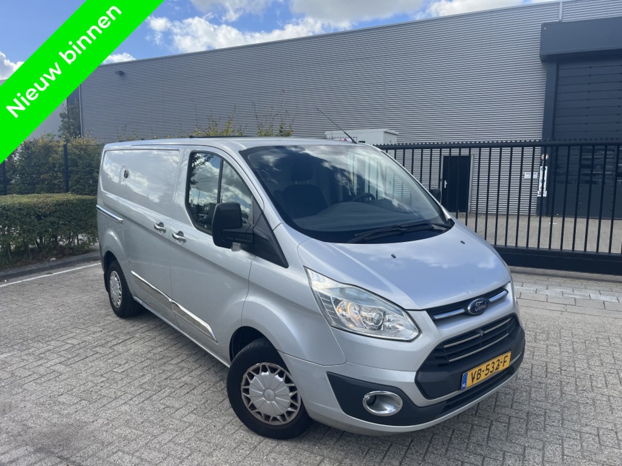 Ford Transit Custom - 270 2.2 TDCI Clima Bleutooth 3 person Camera - AutoWereld.nl