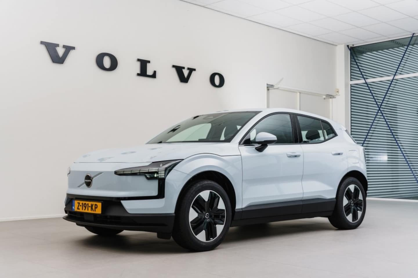Volvo EX30 - Core, Single Engine, Cloud Blue - AutoWereld.nl