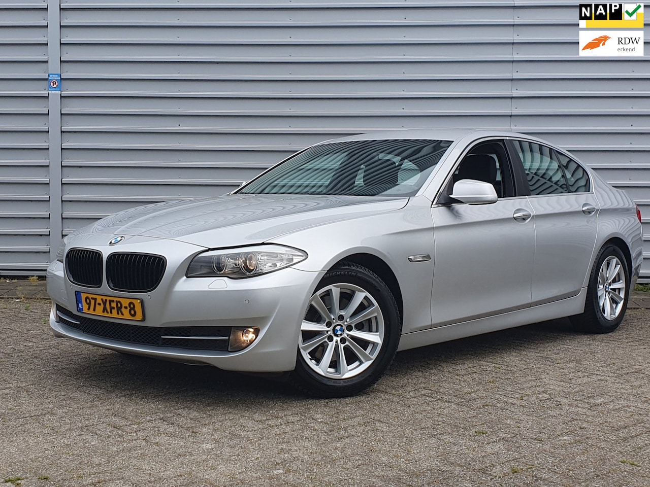 BMW 5-serie - 520i Executive Clima/Cruise/NAVI/LM 17" - AutoWereld.nl