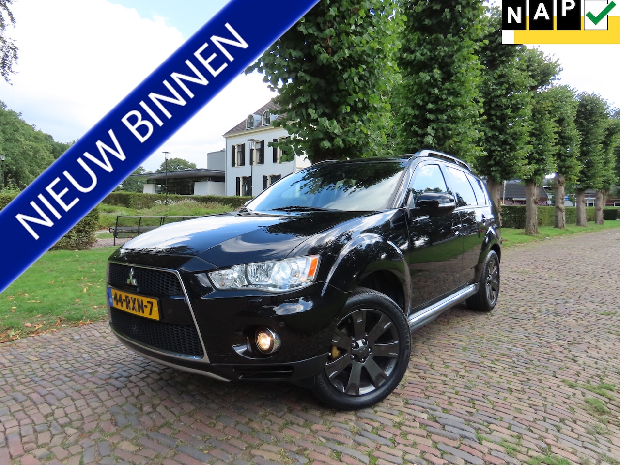 Mitsubishi Outlander - 2.0 Instyle Schuif/kanteldak Automaat Leer Trekhaak Climate Control Keyless entree Cruise - AutoWereld.nl