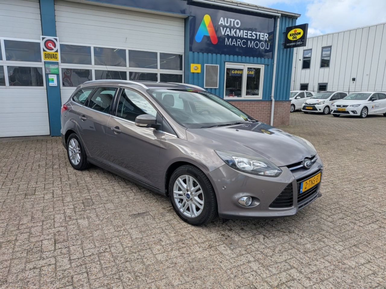 Ford Focus Wagon - 1.0 EcoB. Edit. Plus - AutoWereld.nl