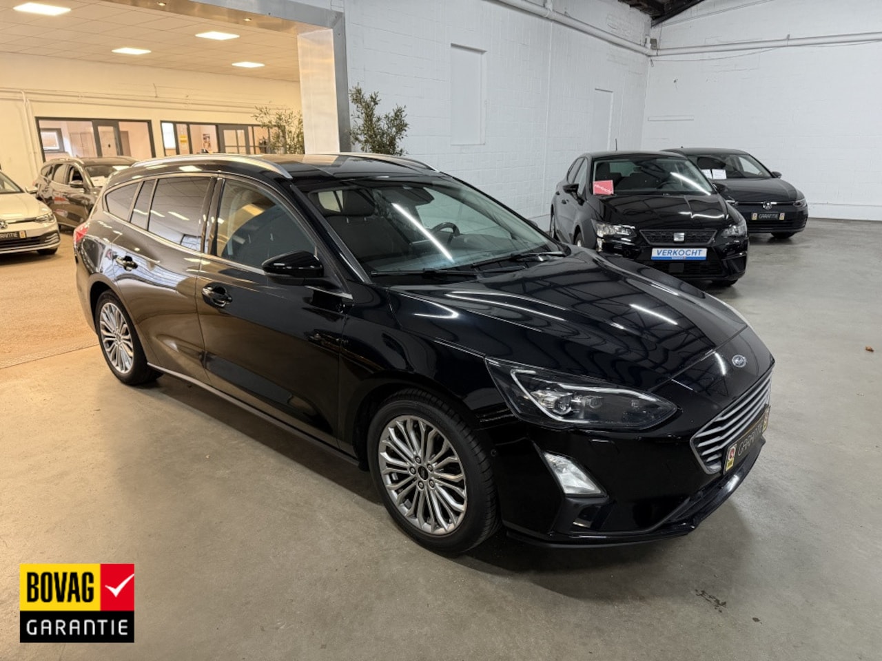 Ford Focus Wagon - 1.0 EcoB. Active Bns/LED/NAVI/17" - AutoWereld.nl