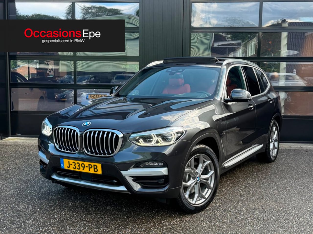 BMW X3 - XDrive 30e Individual X-Line Headup Panoramadak - AutoWereld.nl